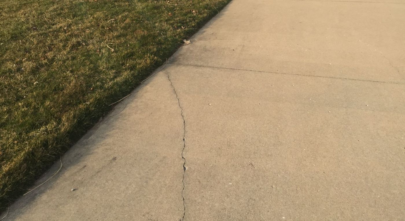 Concrete_Driveway_Crack