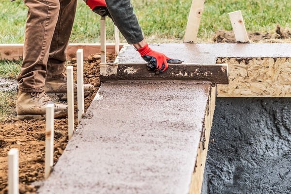 screeding-concrete